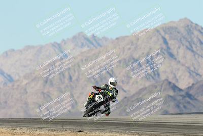 media/Dec-01-2025-Moto Forza (Mon) [[2daa91e15f]]/3-Beginner Group/Session 4 Turn 9/